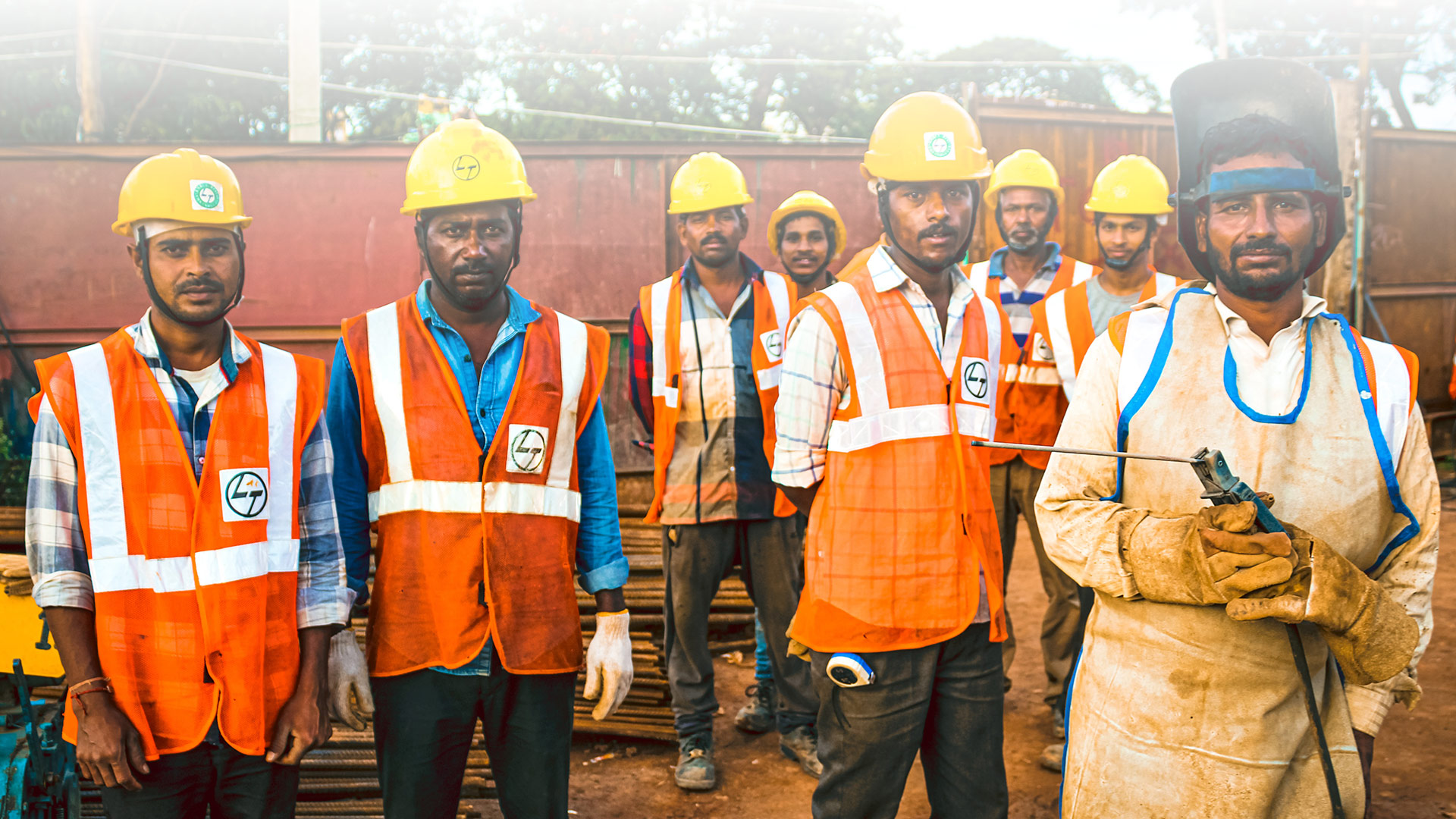 dm-global-construction-worker-1